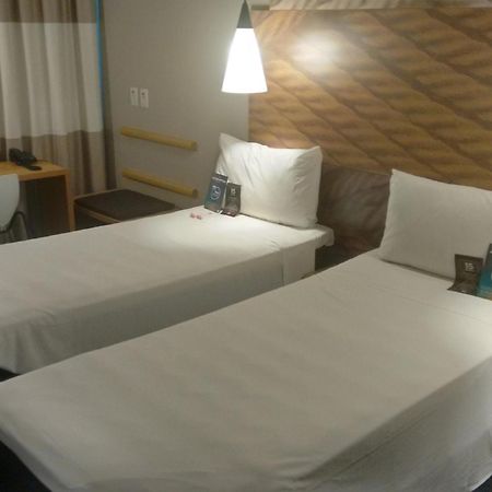 Hotel Ibis Navegantes Itajaí Esterno foto